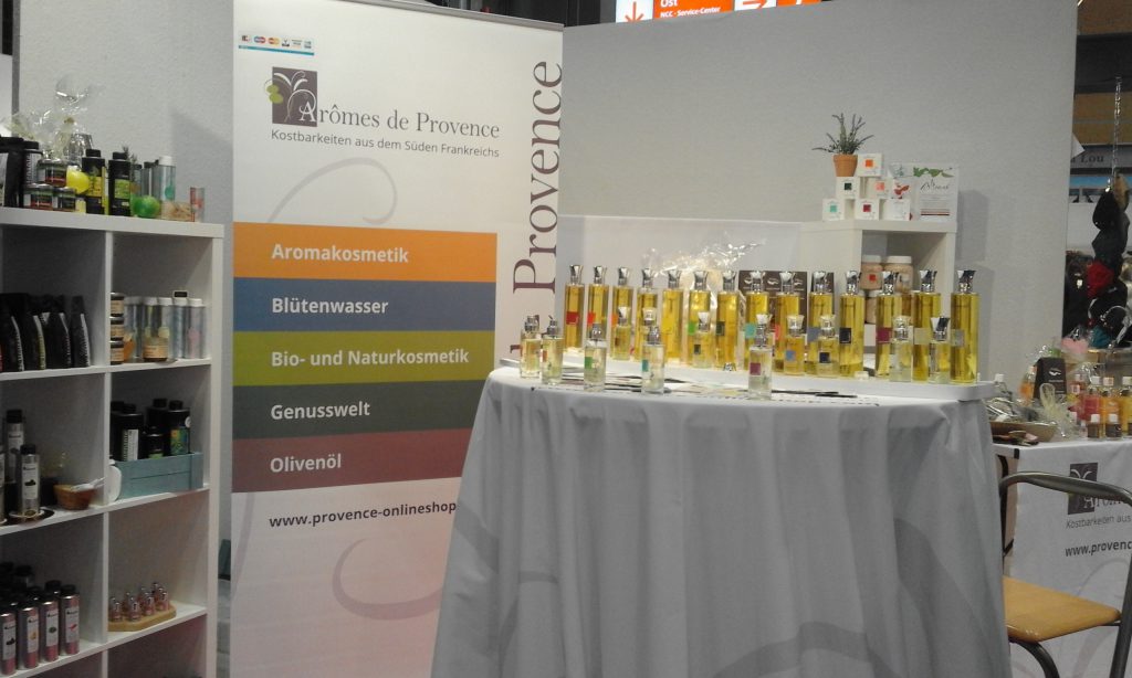 Körperöl und Naturparfüm von Altearah am Messestand von Arômes de Provence | Consumenta 2016